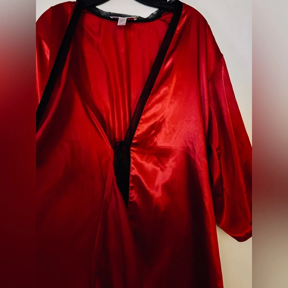 Oscar De La Renta Satin Robe - Picture 2 of 4